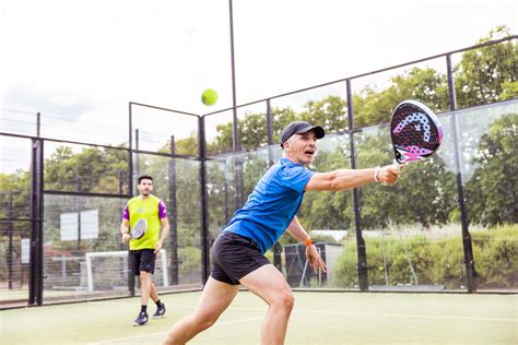 padel coaching courses.